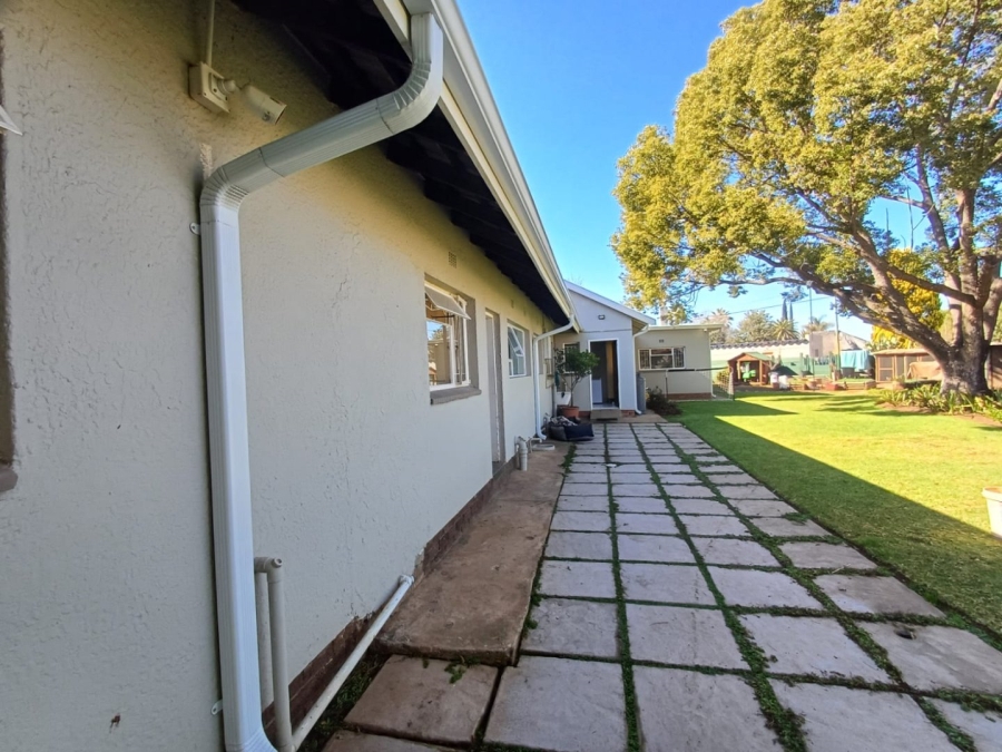 4 Bedroom Property for Sale in Flamwood North West